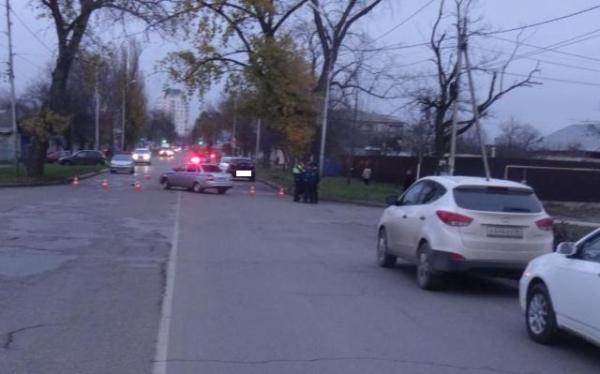 В центре Георгиевска под колесами иномарки погибла пожилая женщина